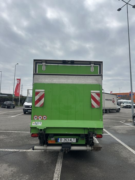 Mercedes Sprinter 516 frigorific cu lift