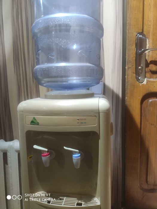 Продам кулер для воды SHaffof (с бутылем)