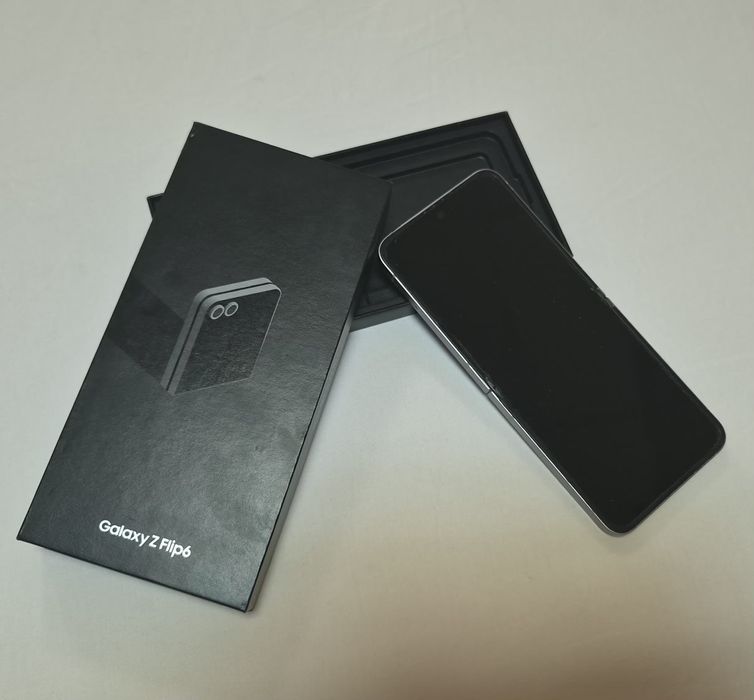 Samsung Galaxy Z Flip 6