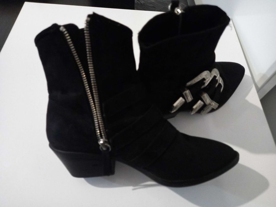 Дамски боти  по крака