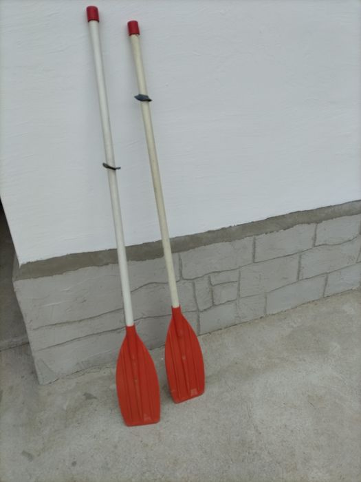 Леки непотъващи гребла.