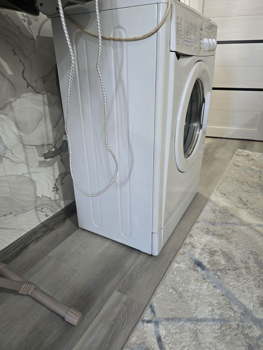 Машинка стиральная