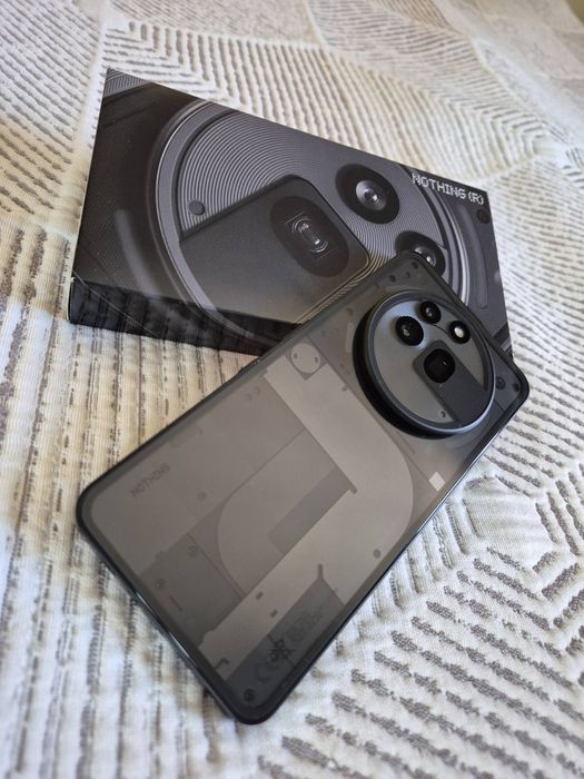 Продавам Nothing phone 3 a pro