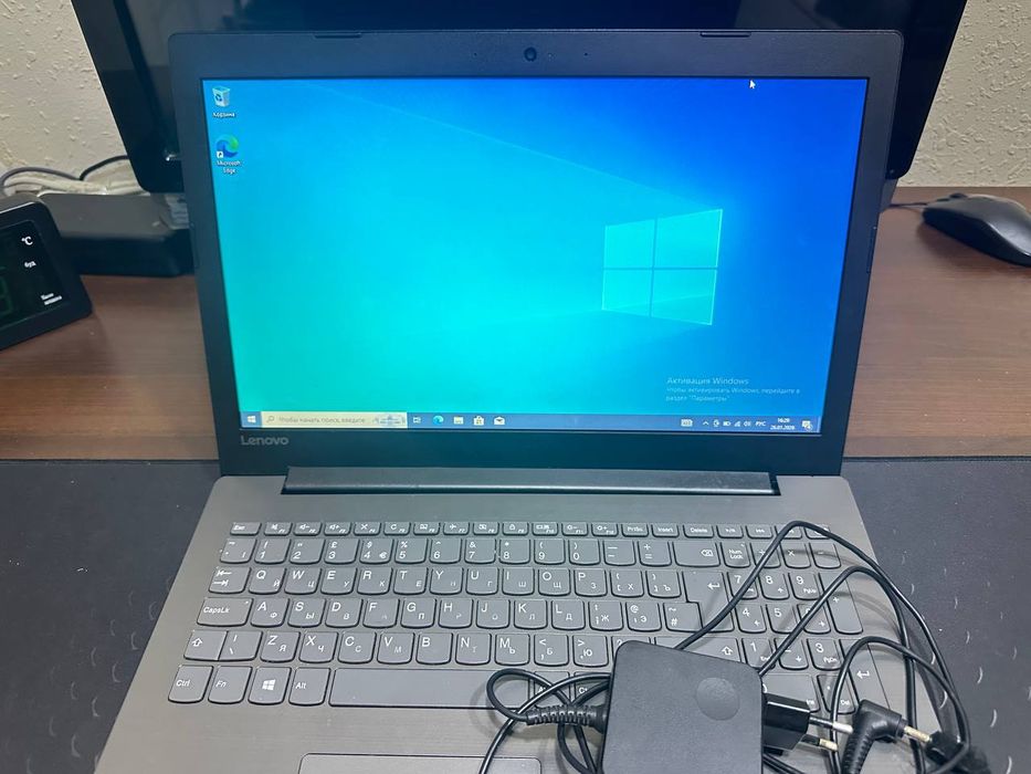 4/512  i3 6th все работает отлично