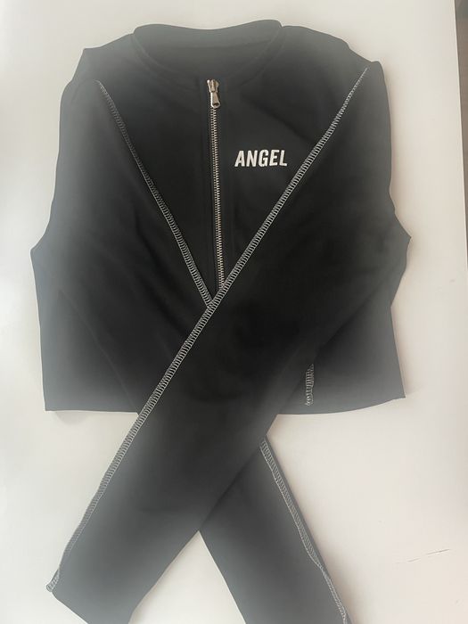 Черна блузка с надпис