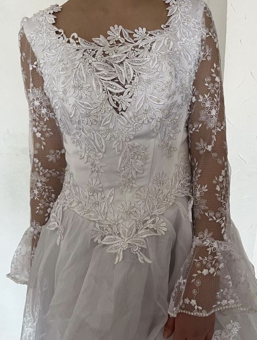 Свадебное платье