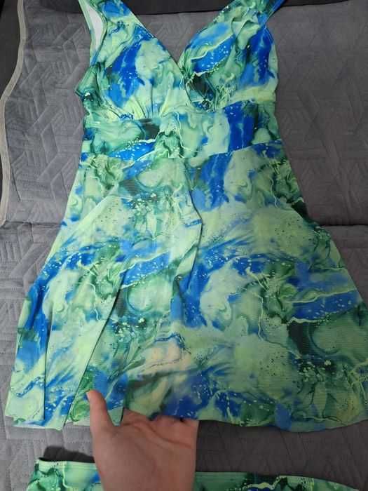 Costum de baie întreg mărime mare