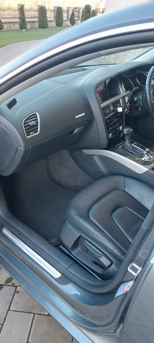Audi A5 din 2014 2.0 TDI Automată 8+1 Volan pe dreapta Anglia