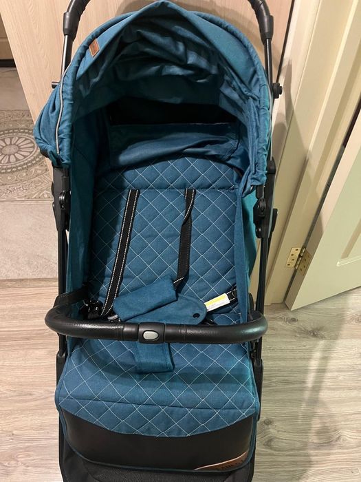 Продам коляску прогулочную