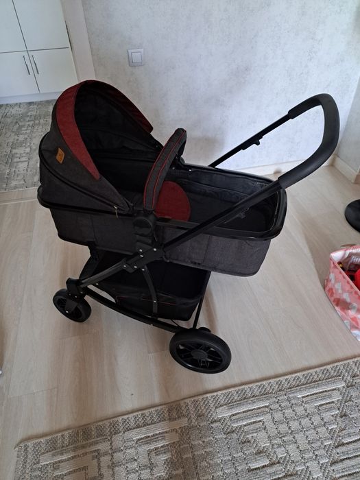 Продаётся детская коляска Lorelli