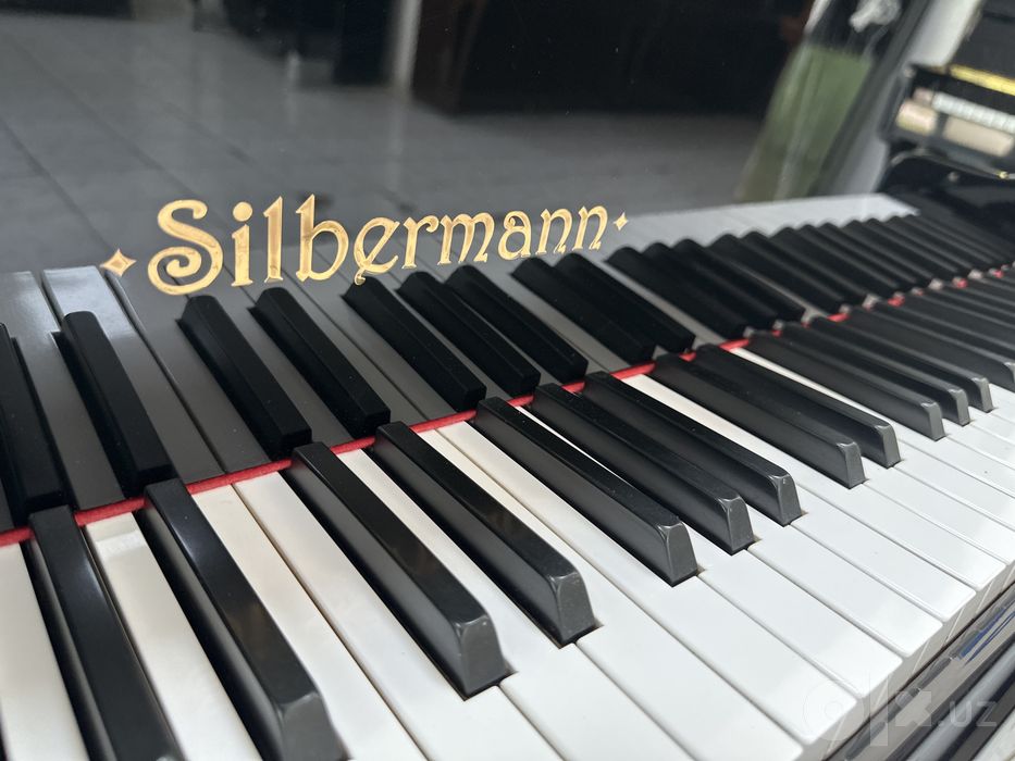 рояль Silbermann 3 педали