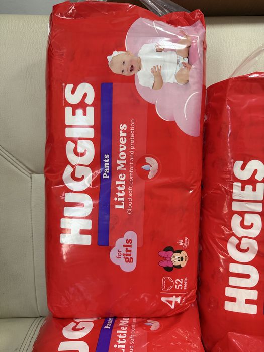 Scutece Chilotel Huggies Little Movers 4, Girl, 9-14 Kg