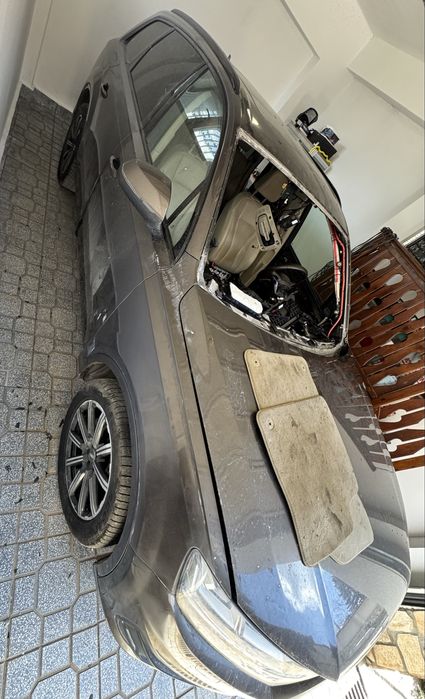 AUDI Q7 3.0T Supercharger (Без челно стъкло и табло)