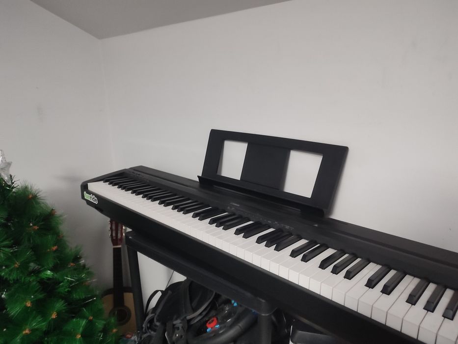 Yamaha P-45 + stand si pedala