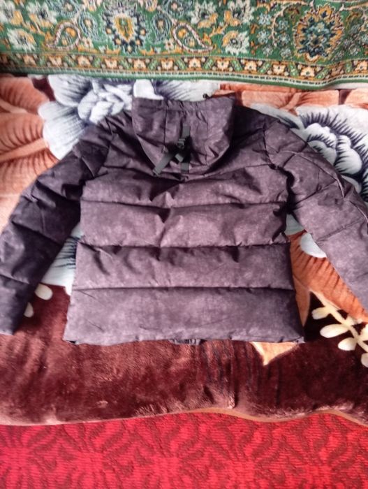 Продам куртку зимнию
