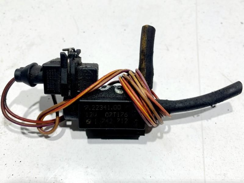 Supapa vacuum BMW Seria 5 E60 72234100 3.0d