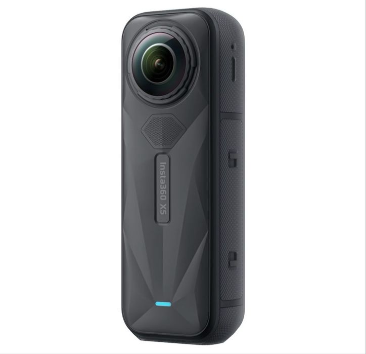ЧИСТО НОВА Insta360 X5 спортна екшън камера