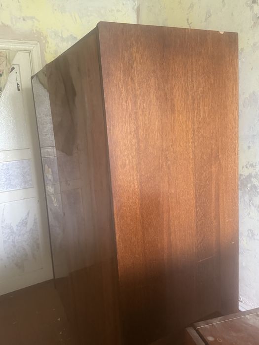 Продам старый шкаф!