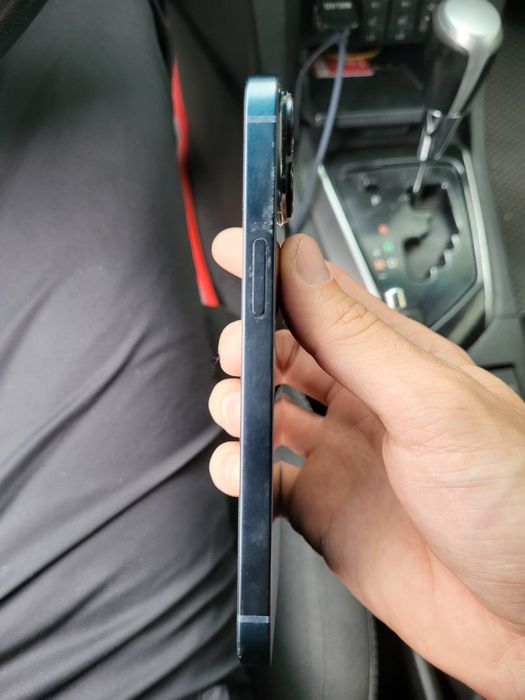 Продам Айфон 14/256gb