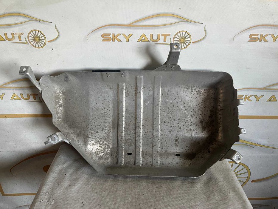Scut protectie rezervor Adblue Range Rover / Jaguar cod K8D2-9D212-BB