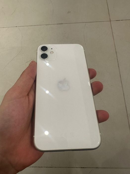 Продам Айфон 11 128