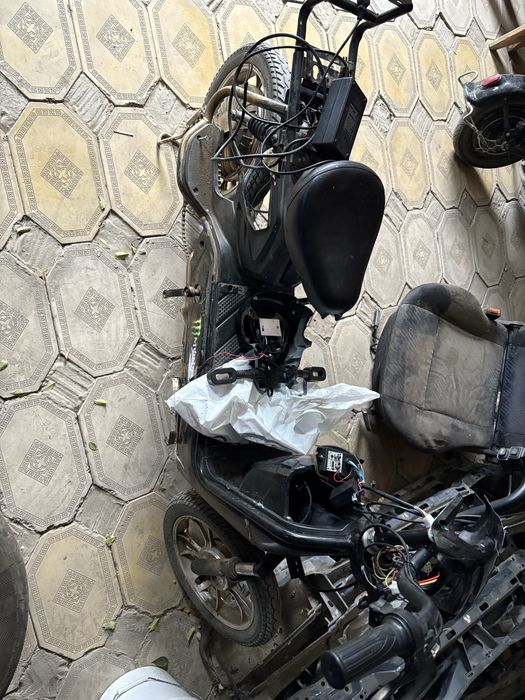 Продам 2 электроскутера