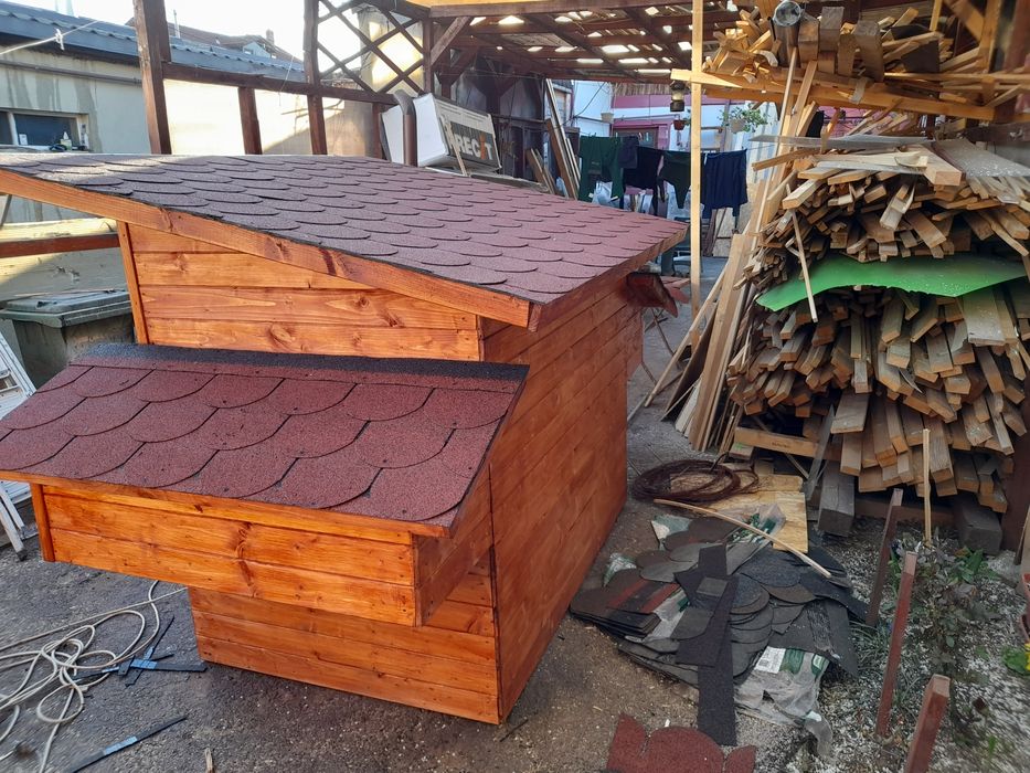 Coteț poiata pasari  cu cuibare din lemn masiv