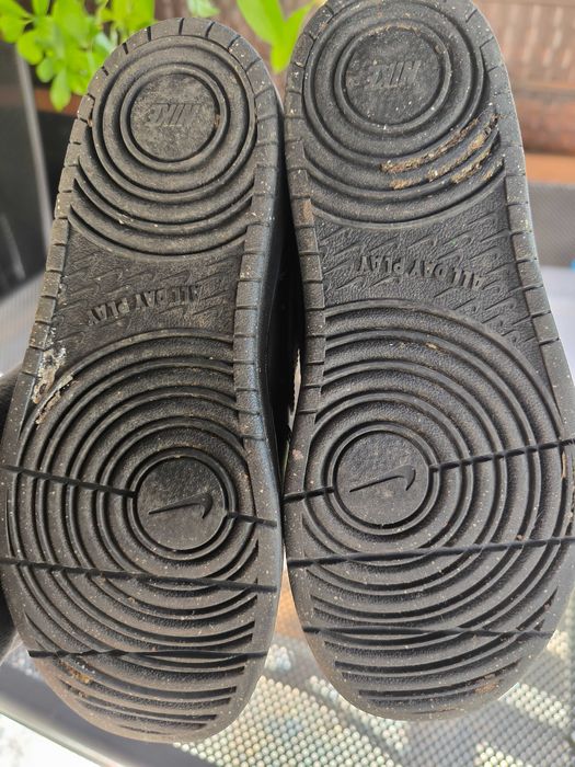 Кожени обувки Nike