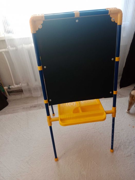 детский стол+стул и доска