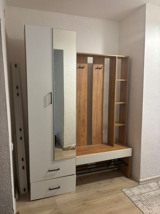 Продам прихожие в хорошем состояний