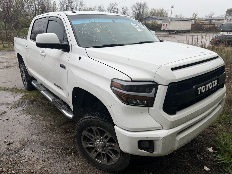 TOYOTA TUNDRA SR5 на части