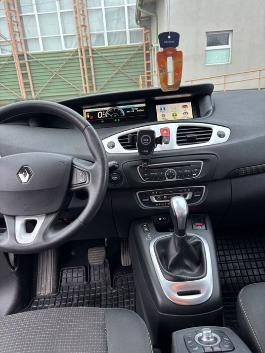 Vând Renault scenic 1.5dci AUTOMAT