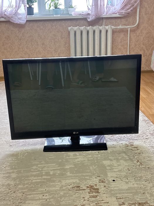 Телевизор LG хорошем состоянии