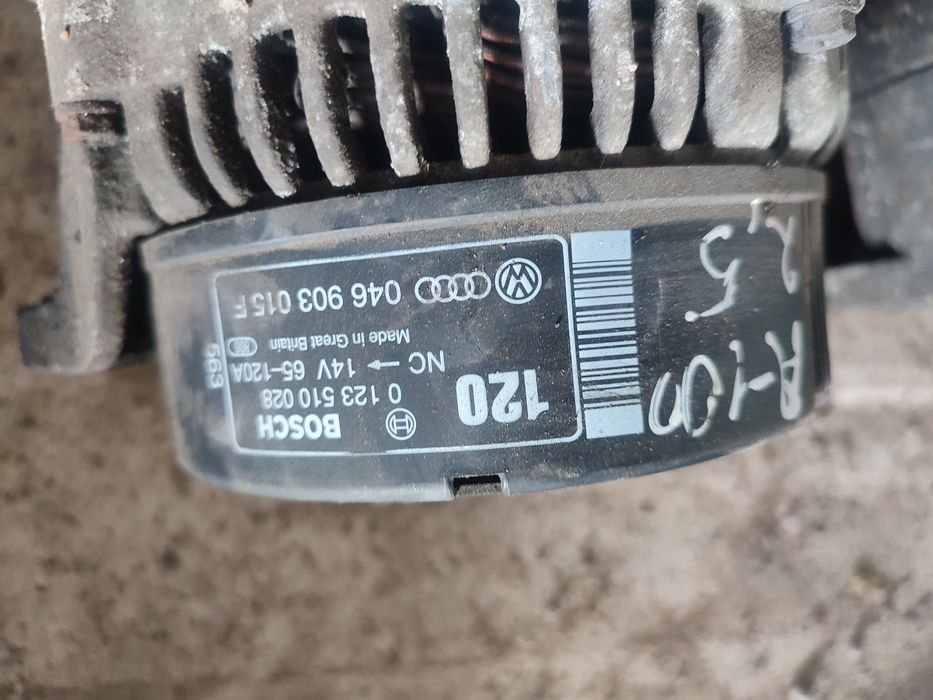 Генератор на Ауди-100 2.5