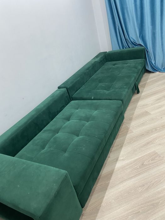 Диван есть дефекты но можно исправить.