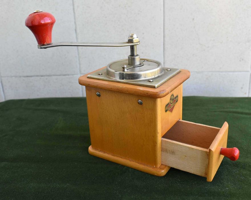 Мелничка за черен пипер/кафе и др.