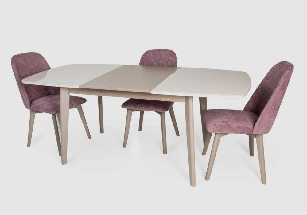 Стол из стекла и пластика