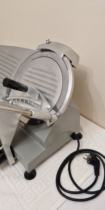 Feliator mezeluri electric