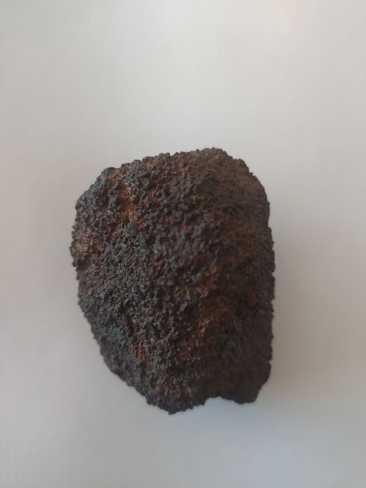 Антиквар узуклар ва метеоритлар сотилади