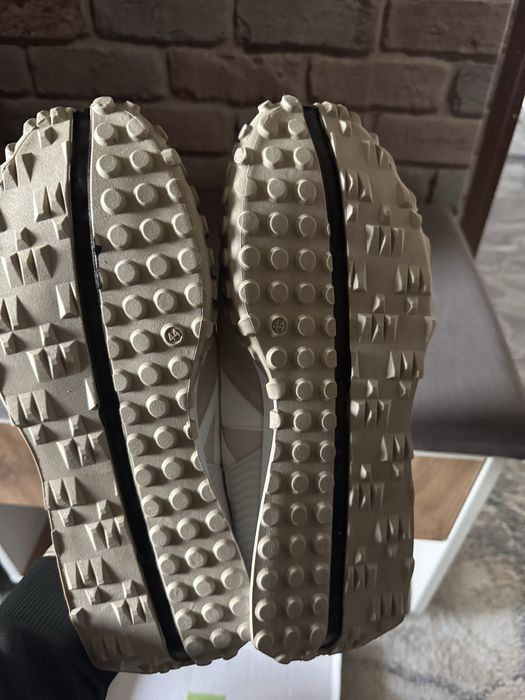 Продам кросовки