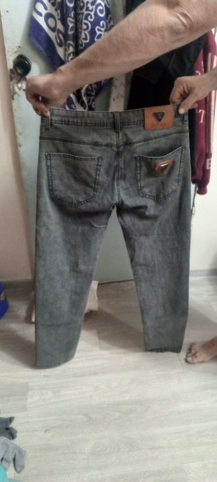 Прадам джинси не дорага