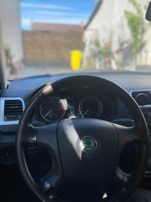 Masina Skoda Fabia 2