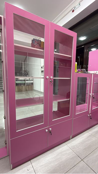 Витрины под косметику