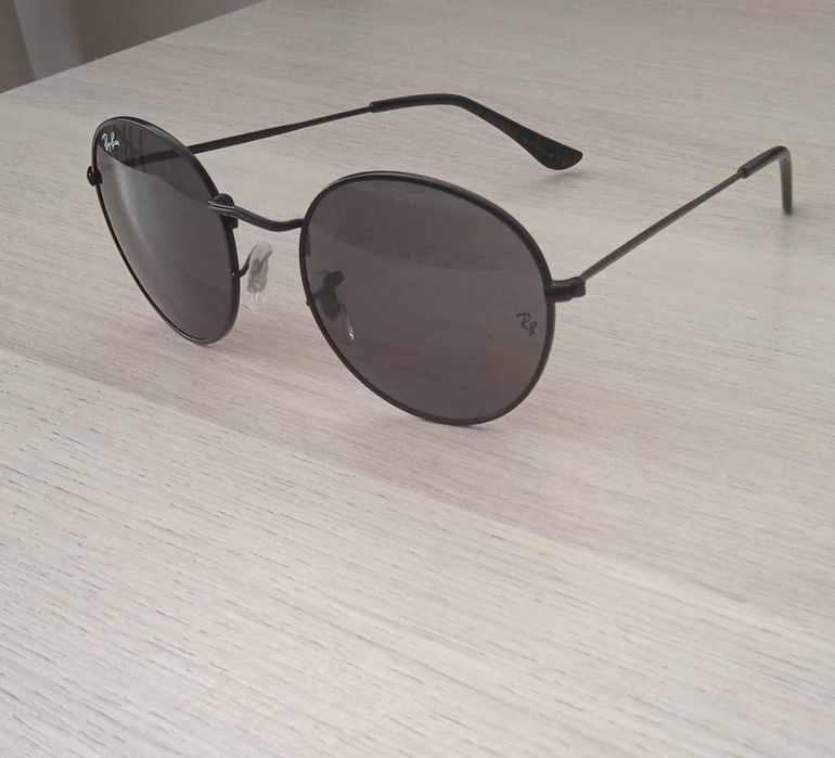 Солнцезащитные очки  Ray Ban