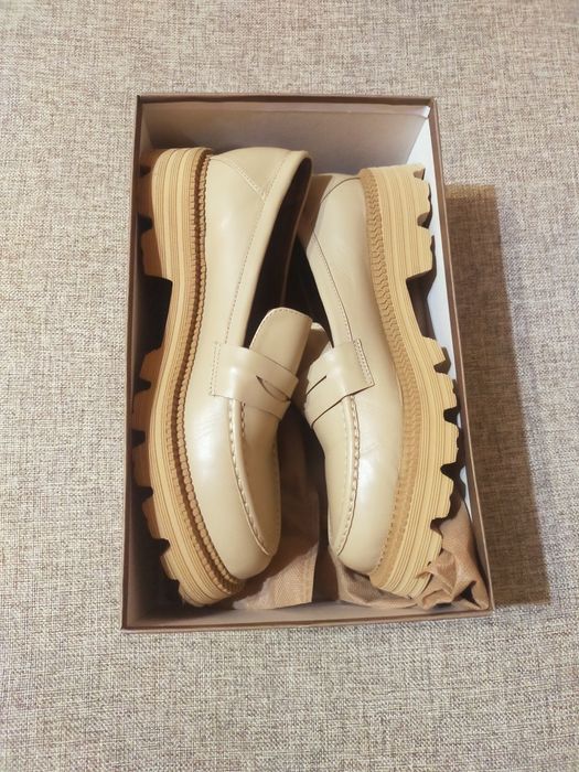 Лоферы женские новые