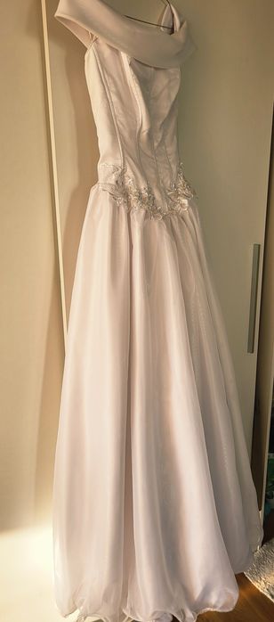Rochie  de mireasă eleganta  tip corset