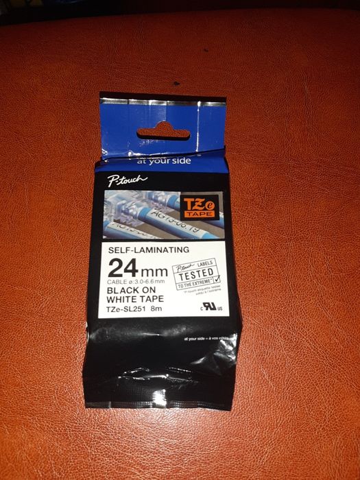 Banda laminata Brother TZESL251