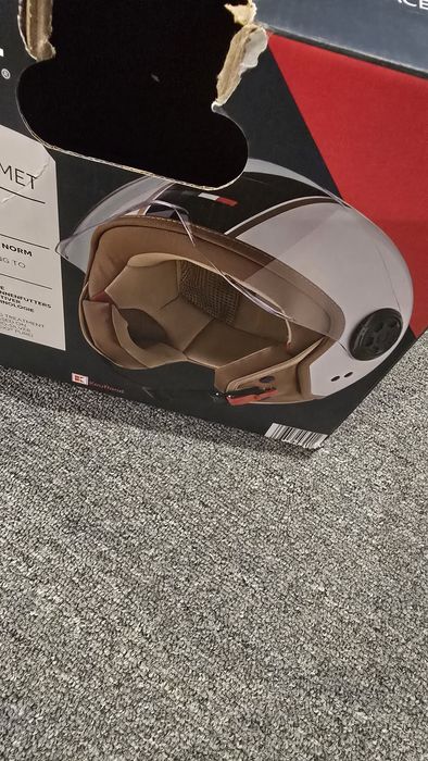 Каски  за мотор или...