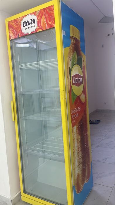 Продам большой холодильник для напитков