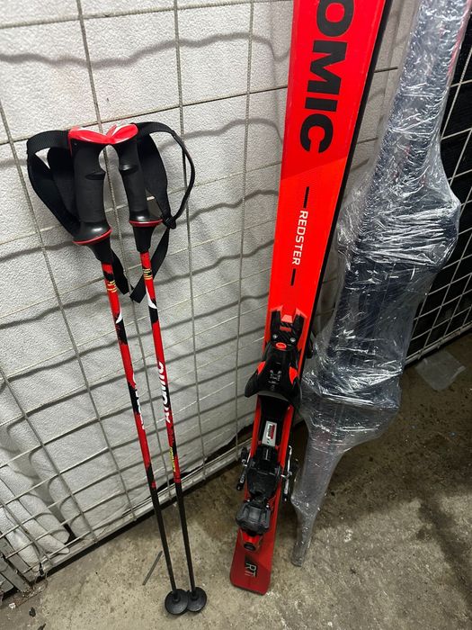 Schiuri Atomic Redster RTI 147 cm cu Bete